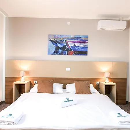 River * Stari Banovci